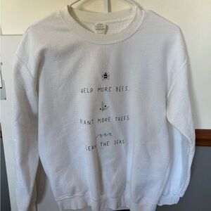 Gildan White Crewneck Men's Sweater